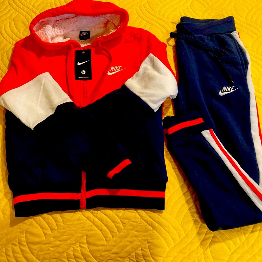 Women nike fleece tech set